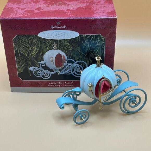 Hallmark Keepsake Ornament "Cinderella Coach" 1998 Walt Disney - New in Box - Picture 1 of 4
